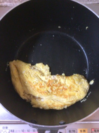 味見で確信。鶏ひきオムレツのネギ納豆マヨポン酢タレ（糖質8.8g）