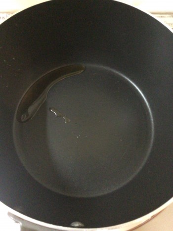 照りと肉汁が旨い皮なし肉シューマイ