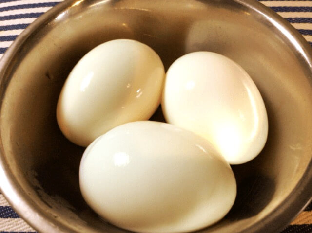 ストレス皆無！つるっと剥ける綺麗なゆで卵の作り方（写真付き）