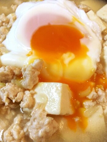 ポーチドエッグの鶏パイタン白麻婆豆腐（糖質8.2g）