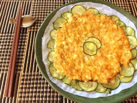 香る胡麻風味。海老ささみのカレーピザ風ズッキーニ焼き(糖質4.0g)