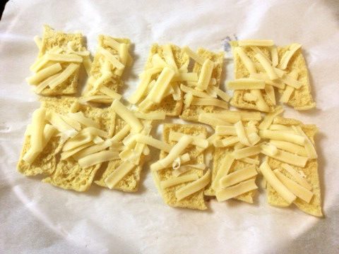 無限系パリサク。濃厚オイスター茸パテと食感揚げチー煎餅(糖質4.0g)