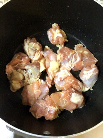 蕩けるキノコ鶏の濃厚カレーオイスター煮込み（糖質9.5g）