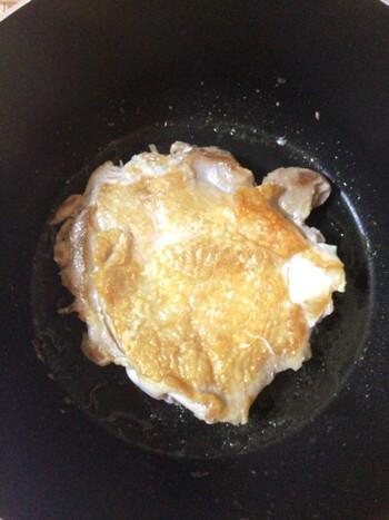 パリパリ大蒜チキンの白だし黄身おろしソース（糖質2.5g）