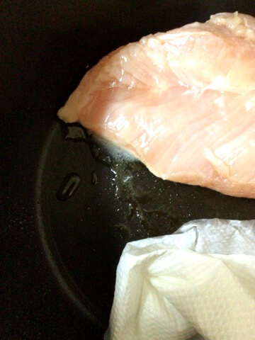 柔らか水漬け鶏むねのトマトジンジャーソース（糖質5.4g）