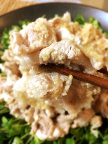 悶絶ほんだしおろしバター豚しゃぶ