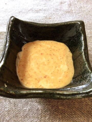 胡麻マヨ味噌一味のゴーヤチキン団子