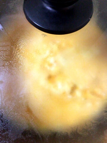 ふわり豆腐オムレツのカレー明太チーズ