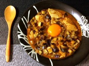 米なしでも◎。コク旨茄子味噌カレーの煮込みスンドゥブ(糖質8.4g)