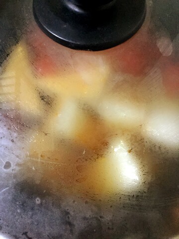 甘味溢れる厚揚げ豆乳トマトおでん