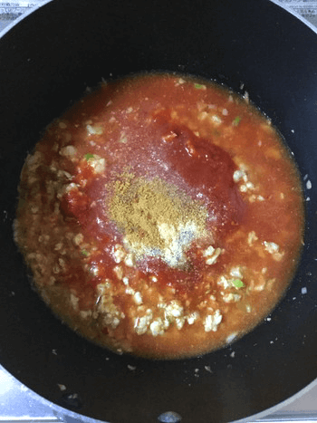 トマト豆腐の濃厚担々麺風卵チキンスープ