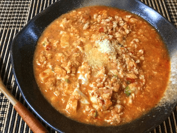 トマト豆腐の濃厚担々麺風卵チキンスープ