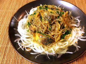 飽きない旨辛。カレーサバ缶の濃甘糸こんチャプチェ(糖質7.7g)