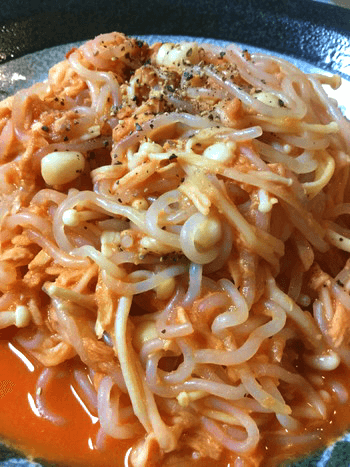 芳醇ツナトマトの豆板醤ペスカトーレ風