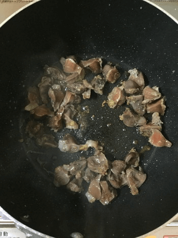 アボカド砂肝の濃厚ガーリックバルサミコ炒め