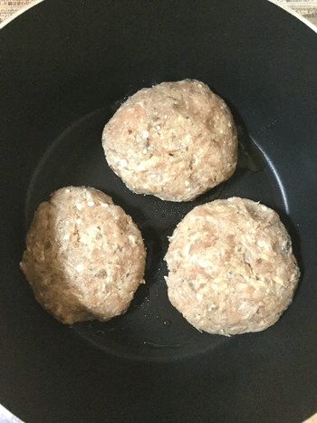 絶品梅マヨおろしの極上チキン鯖バーグ