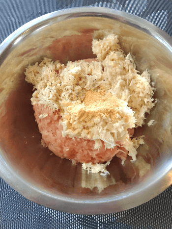 ガーリックポン酢クリームの極柔チーズ鶏団子