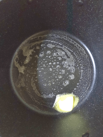 レモン山椒バターコンソメの鶏煮込み