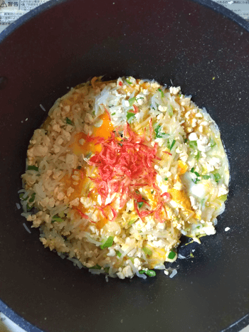 香り格別そばめし風エスニック海老炒飯