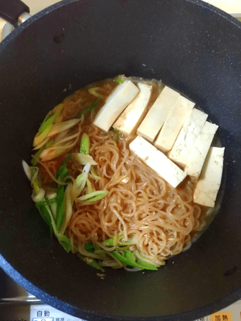 柔らか豚こまの絶品バター生姜醤油すきやき