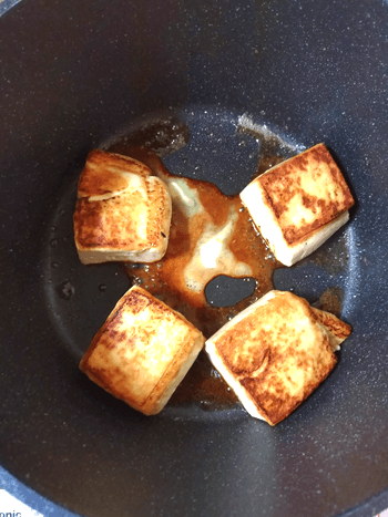 胡麻バターガーリックの和風味噌豆腐ステーキ
