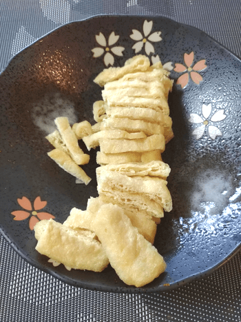 甘ピリスイチリ黒胡椒の油揚げ中華葱サラダ