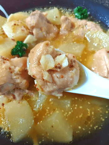 グイ吞み必須。旨味に笑顔のホロホロ炊飯チキンマスタード(糖質9.4g)