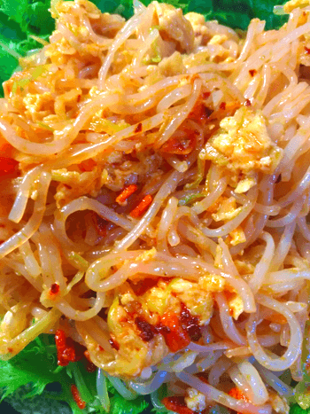 麺感抜群の食べる辣油のペペたま白滝パスタ(糖質5.9g)