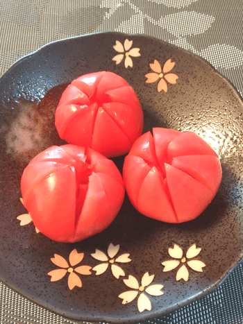 蕩けるチーズボム。バジル味噌チーズの爆速ホットトマト(糖質7.4g)