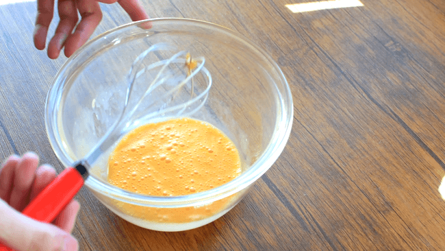 極上滑らか！お鍋で簡単蜂蜜アーモンド濃厚黒ゴマプリン（1個糖質3.8g）